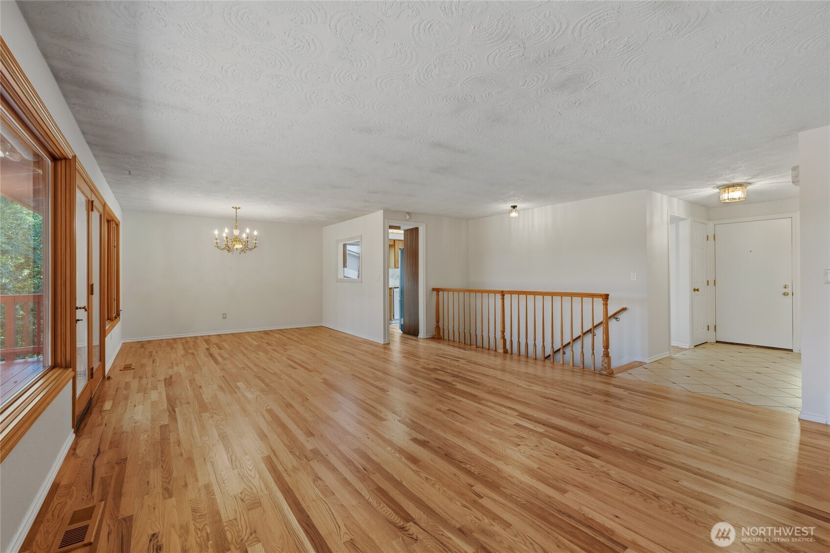 31423 42nd Place Property Photo 4