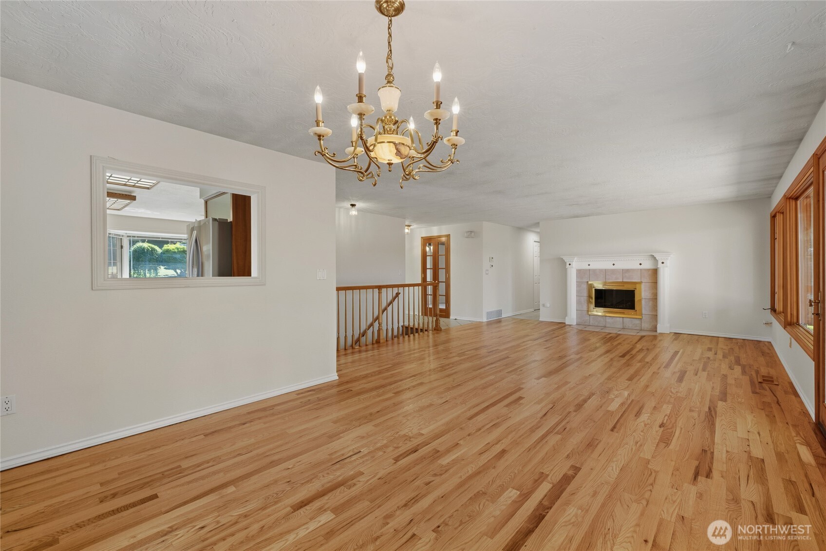 31423 42nd Place Property Photo 5