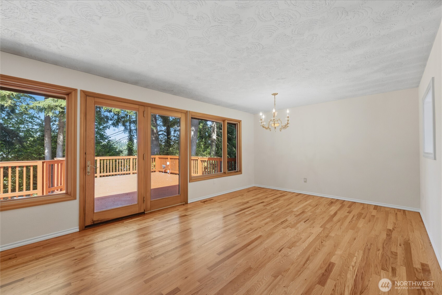 31423 42nd Place Property Photo 8