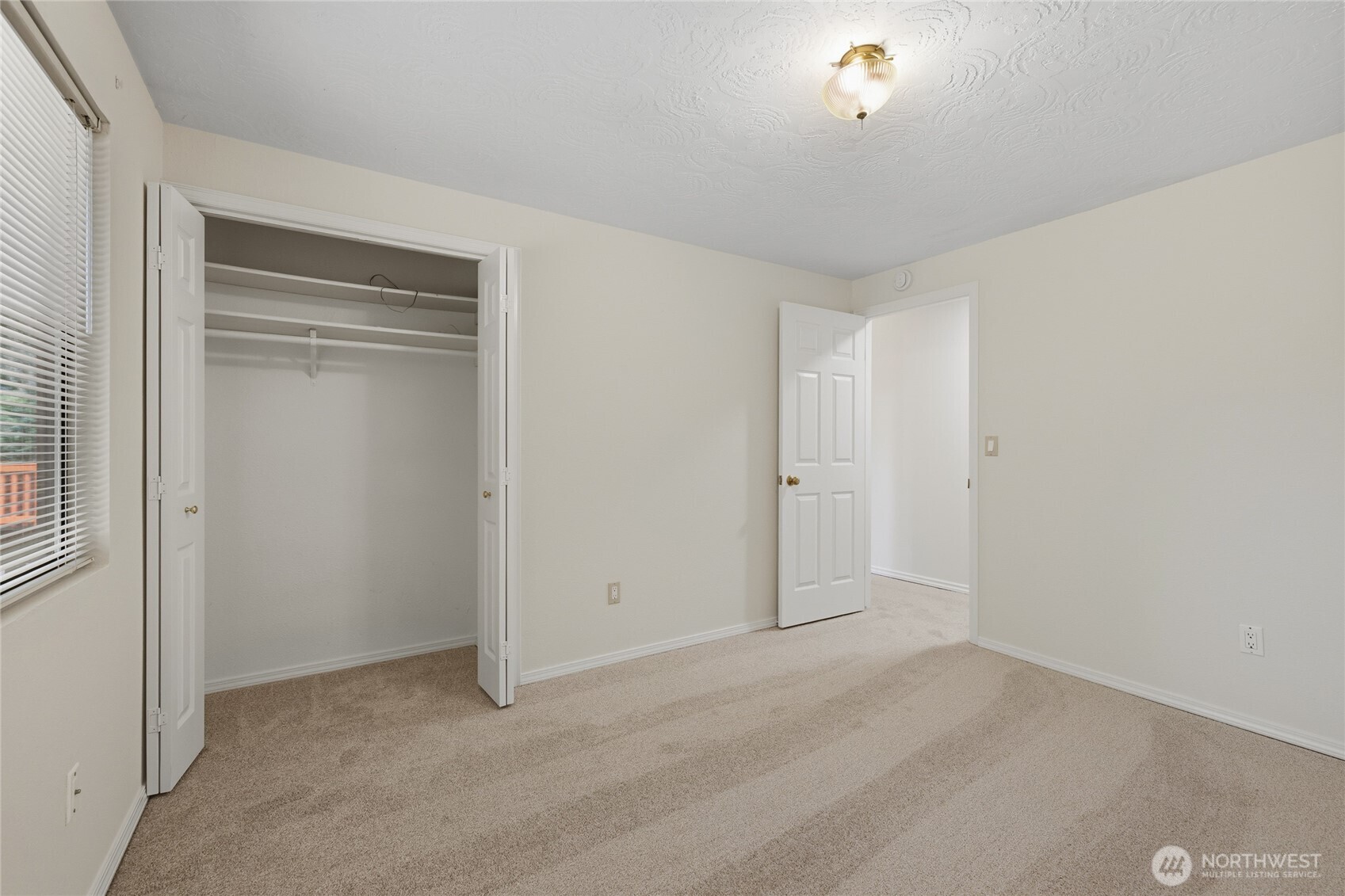 31423 42nd Place Property Photo 19