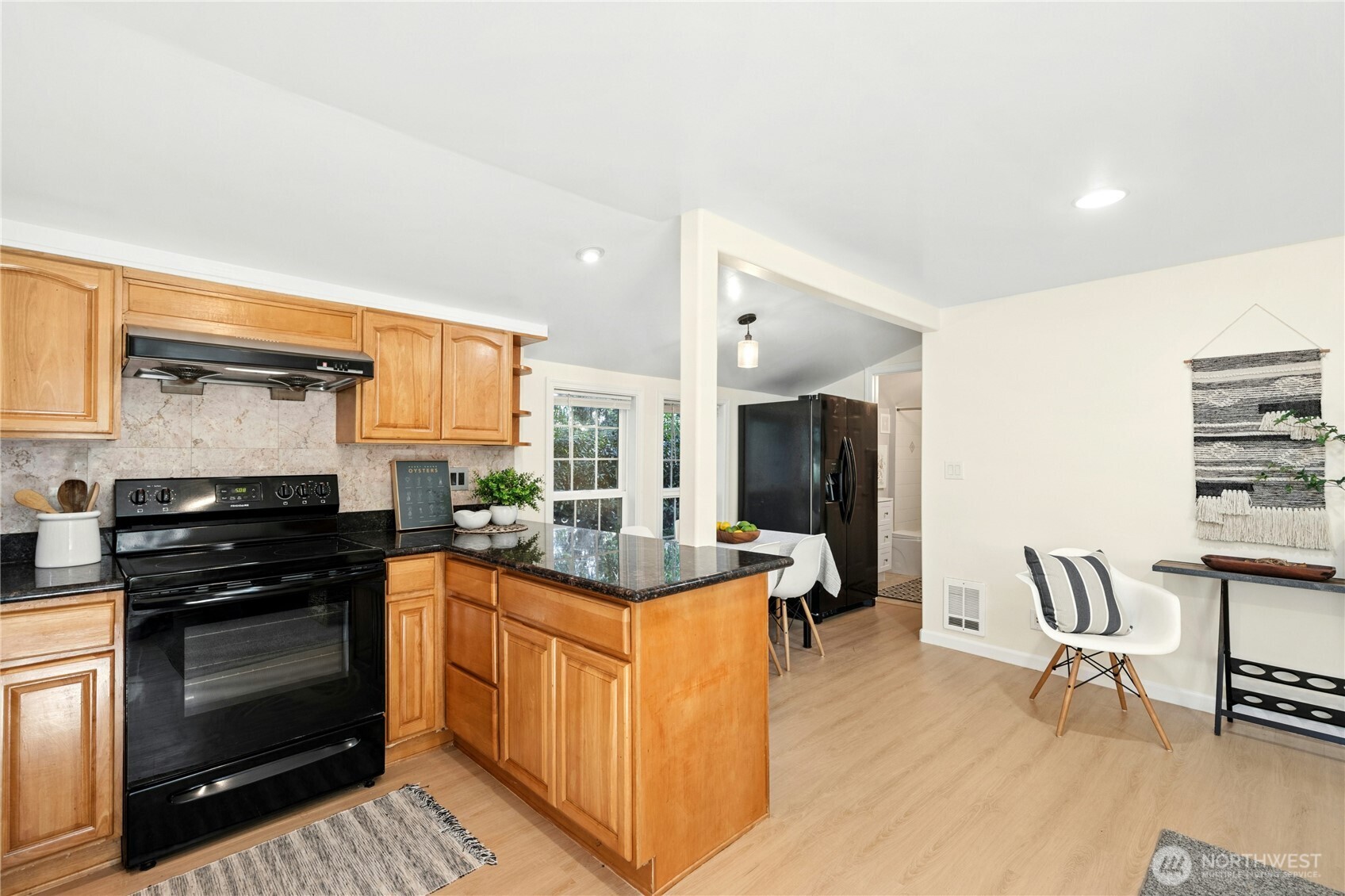 469 Maple Avenue Property Photo 9