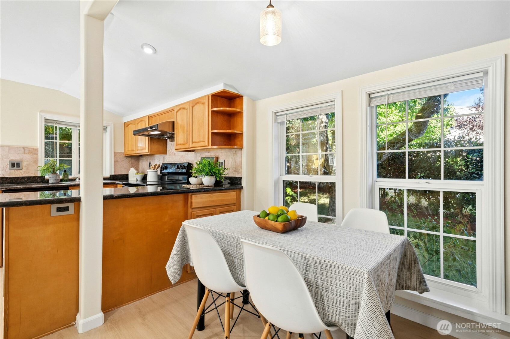 469 Maple Avenue Property Photo 11