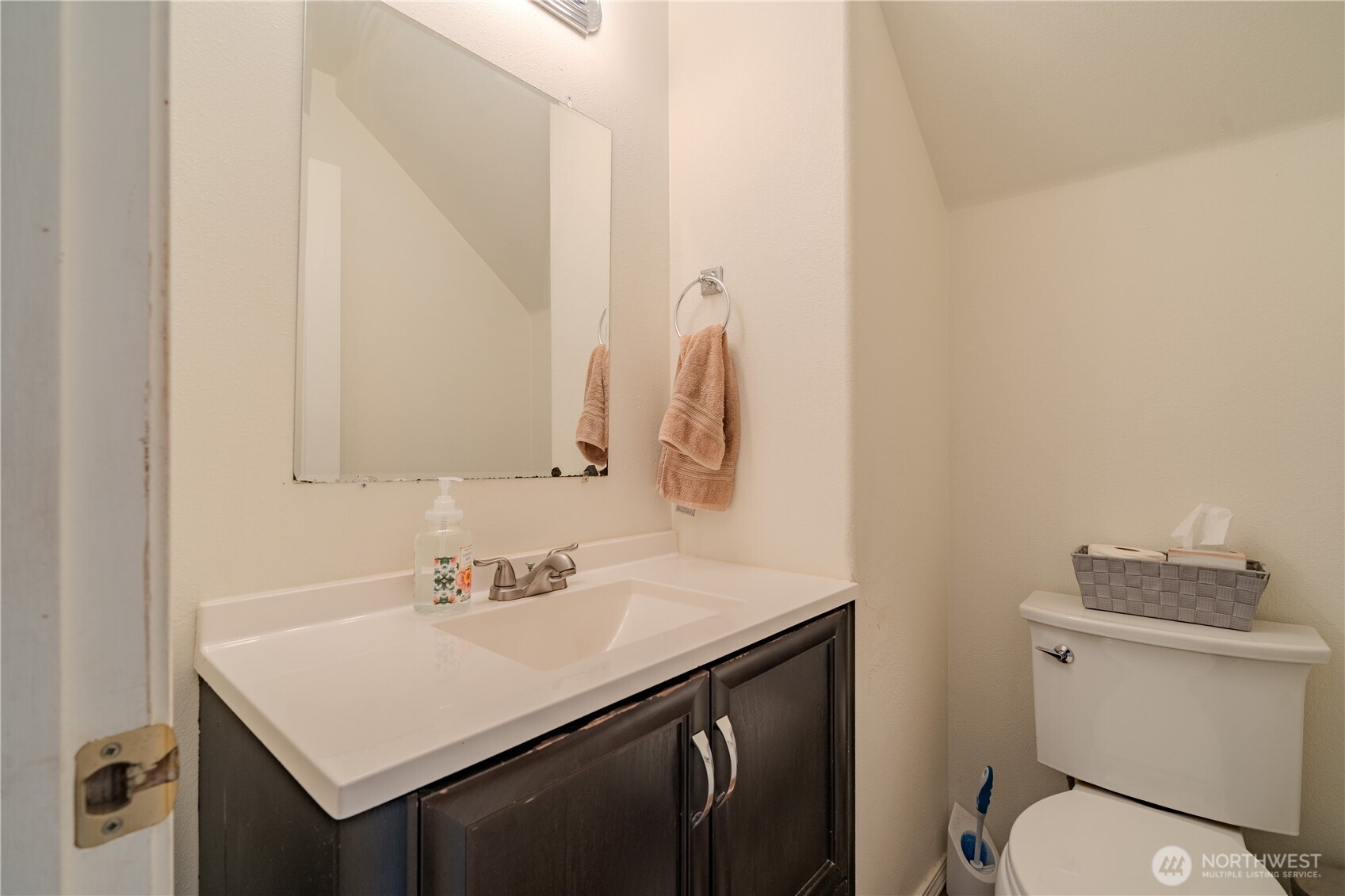 414 N 3rd Place Property Photo 13