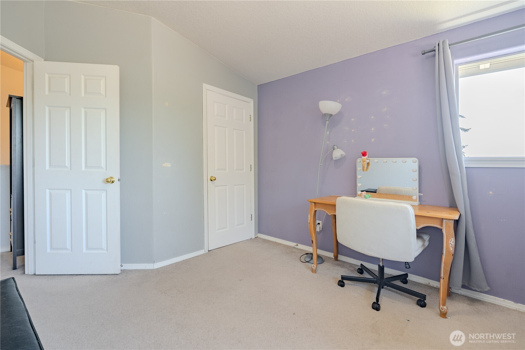 414 N 3rd Place Property Photo 17