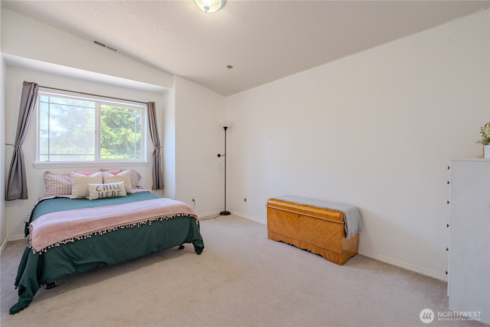 414 N 3rd Place Property Photo 19