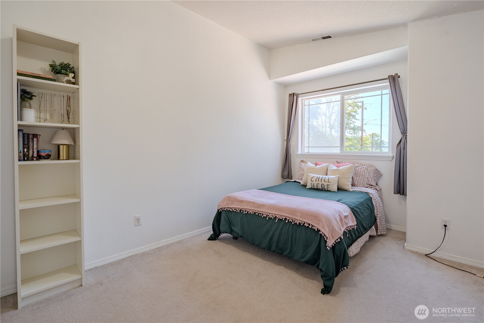 414 N 3rd Place Property Photo 20