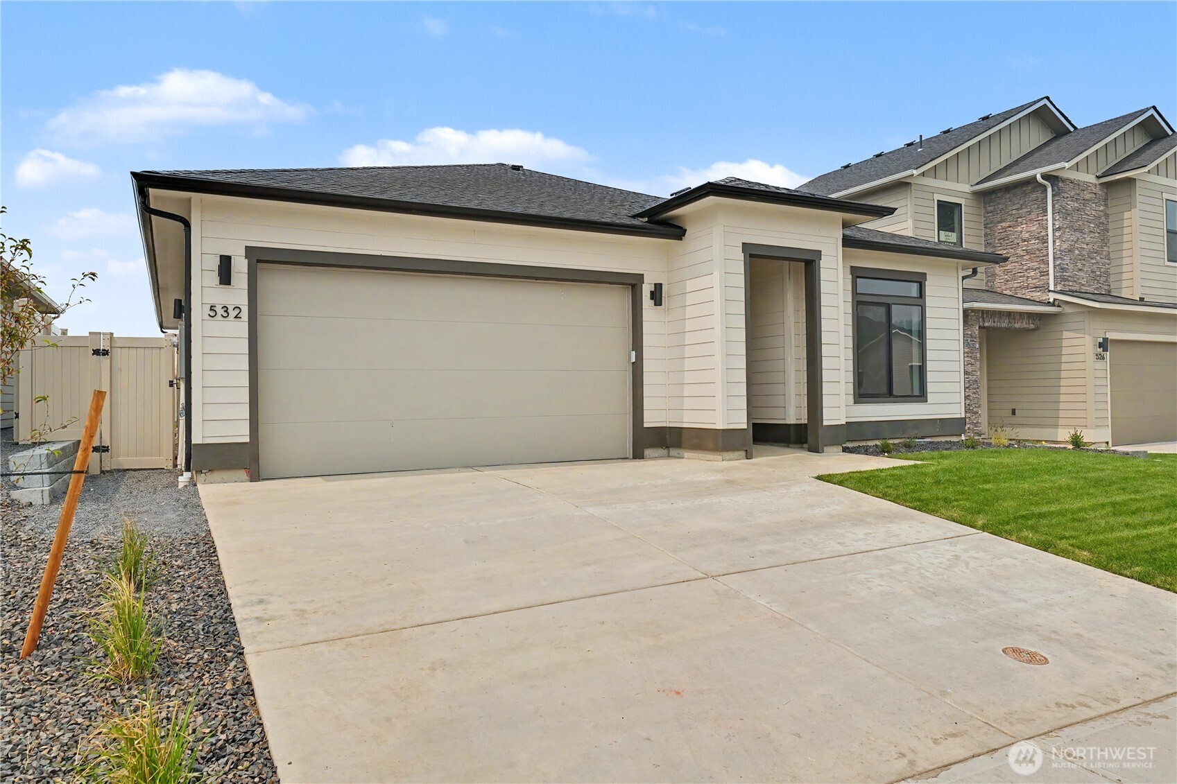 532 S Oasis Loop Property Photo 1