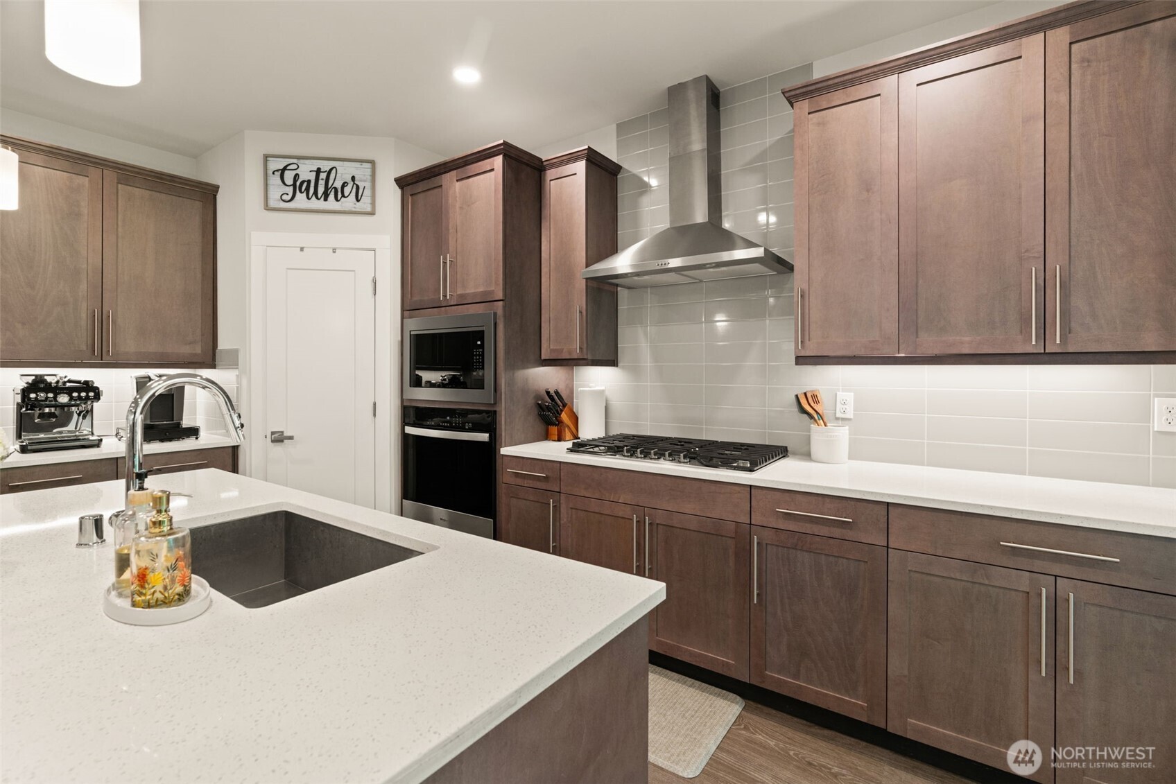 18804 14th Place Property Photo 12