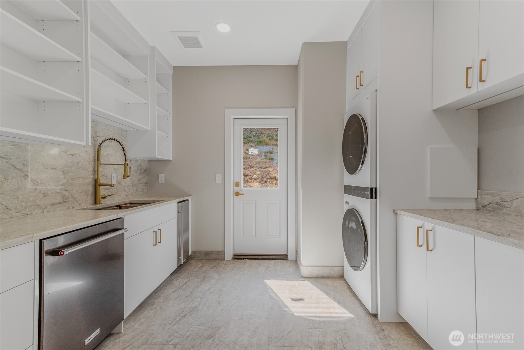 2222 Nw Iris Court Property Photo 10