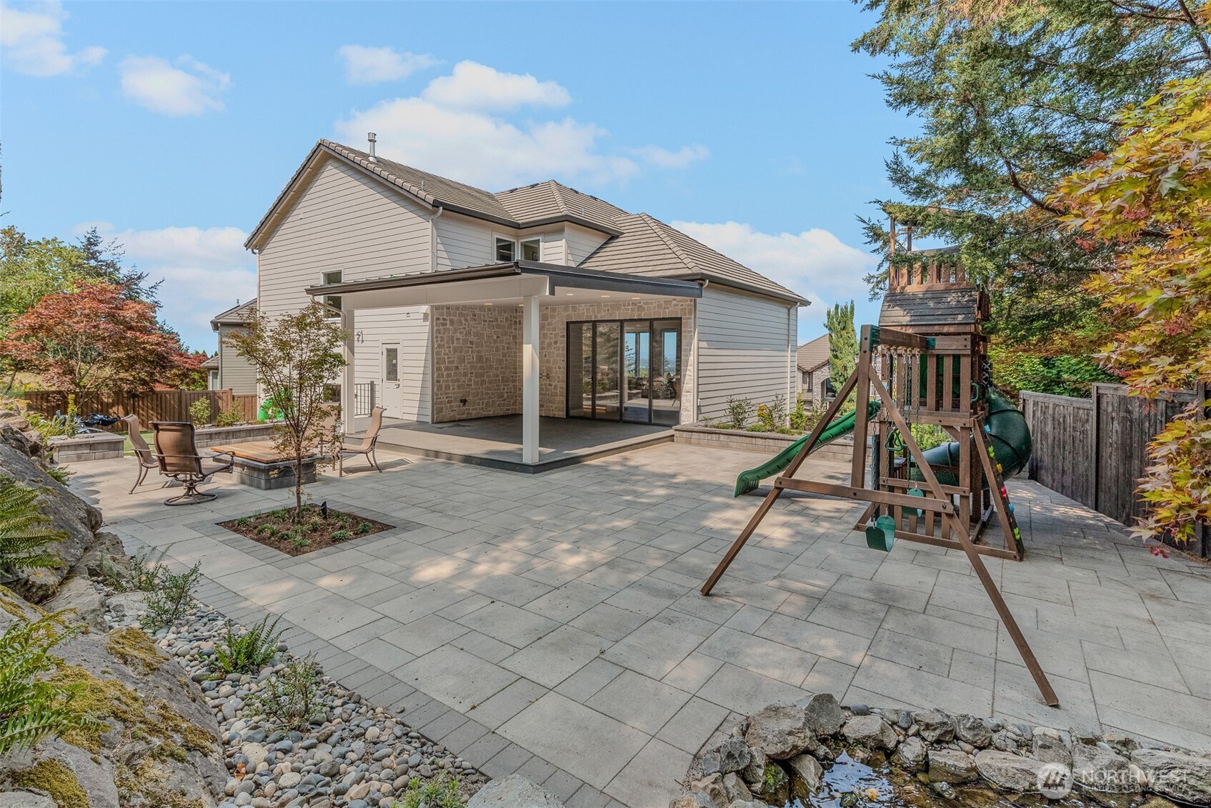 2222 Nw Iris Court Property Photo 13