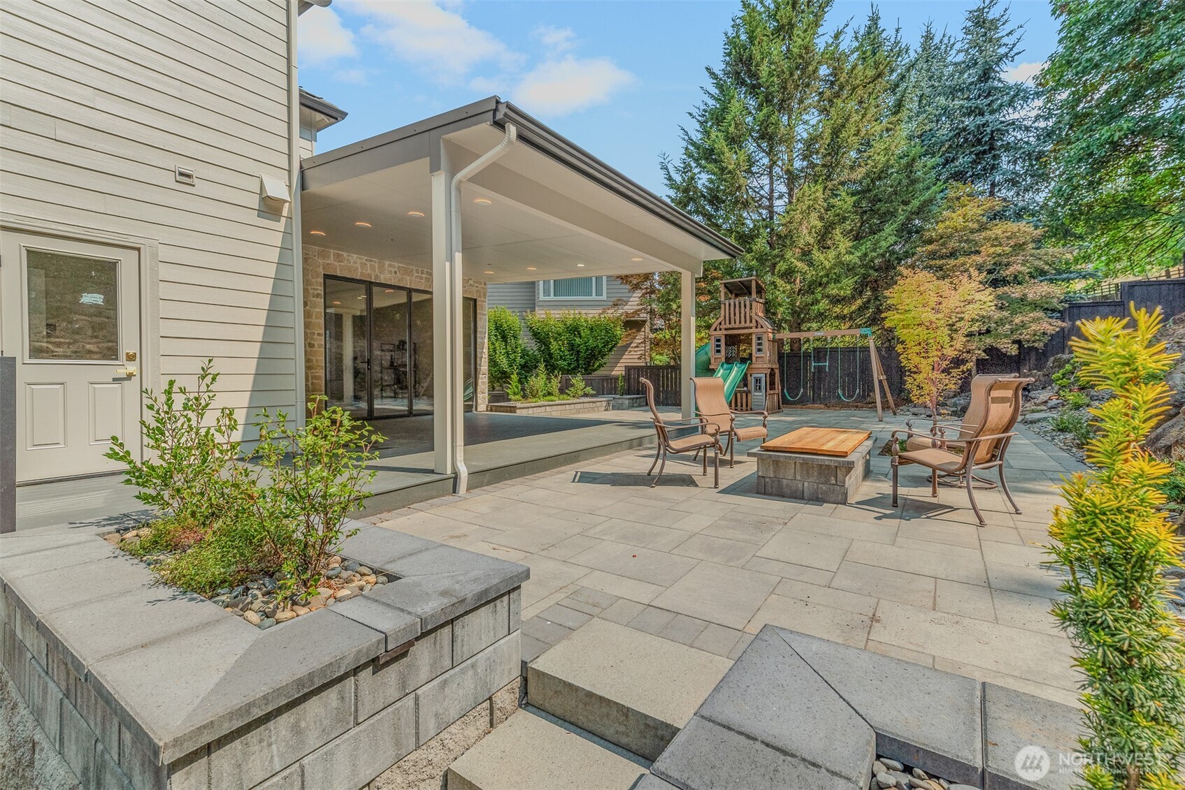 2222 Nw Iris Court Property Photo 16