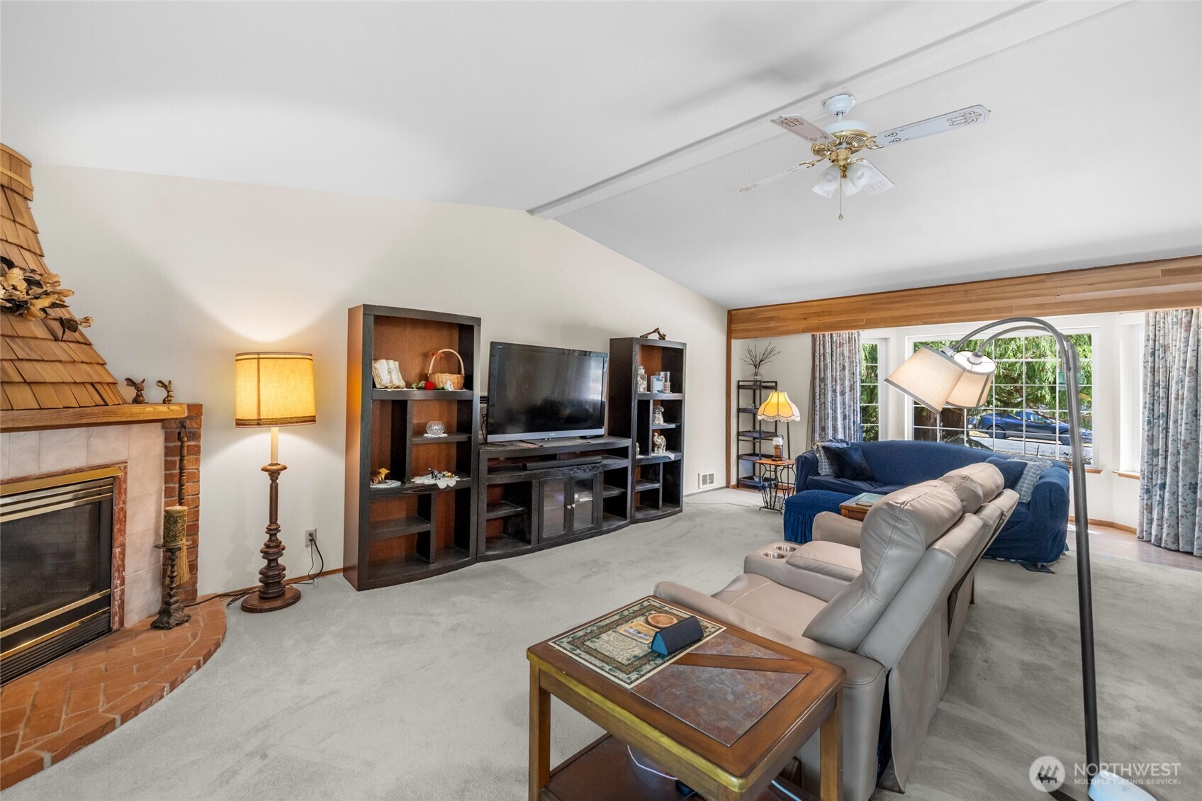319 Shelter Bay Drive Property Photo 10