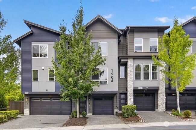 1906 130th Lane B Property Photo 1