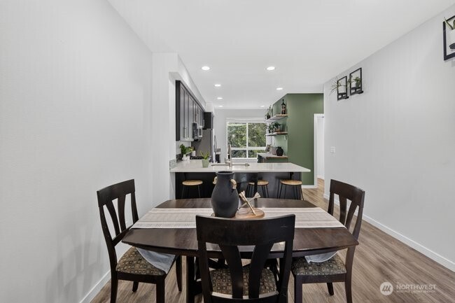 1906 130th Lane B Property Photo 11