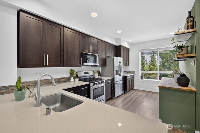 1906 130th Lane B Property Photo 13