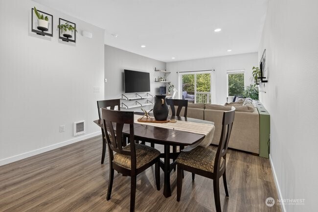 1906 130th Lane B Property Photo 34