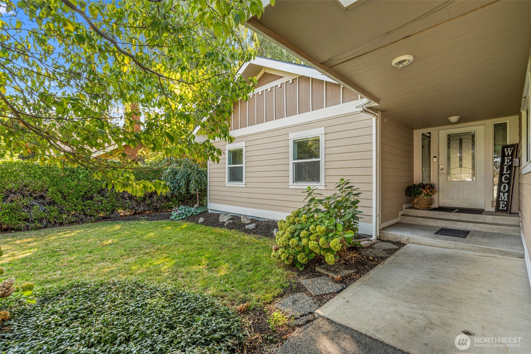 1225 Castlerock Avenue Property Photo 3