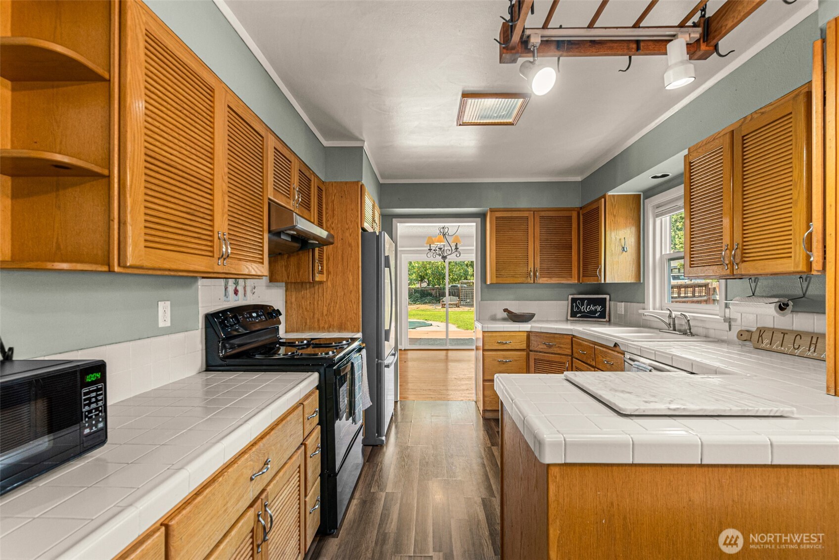1225 Castlerock Avenue Property Photo 15