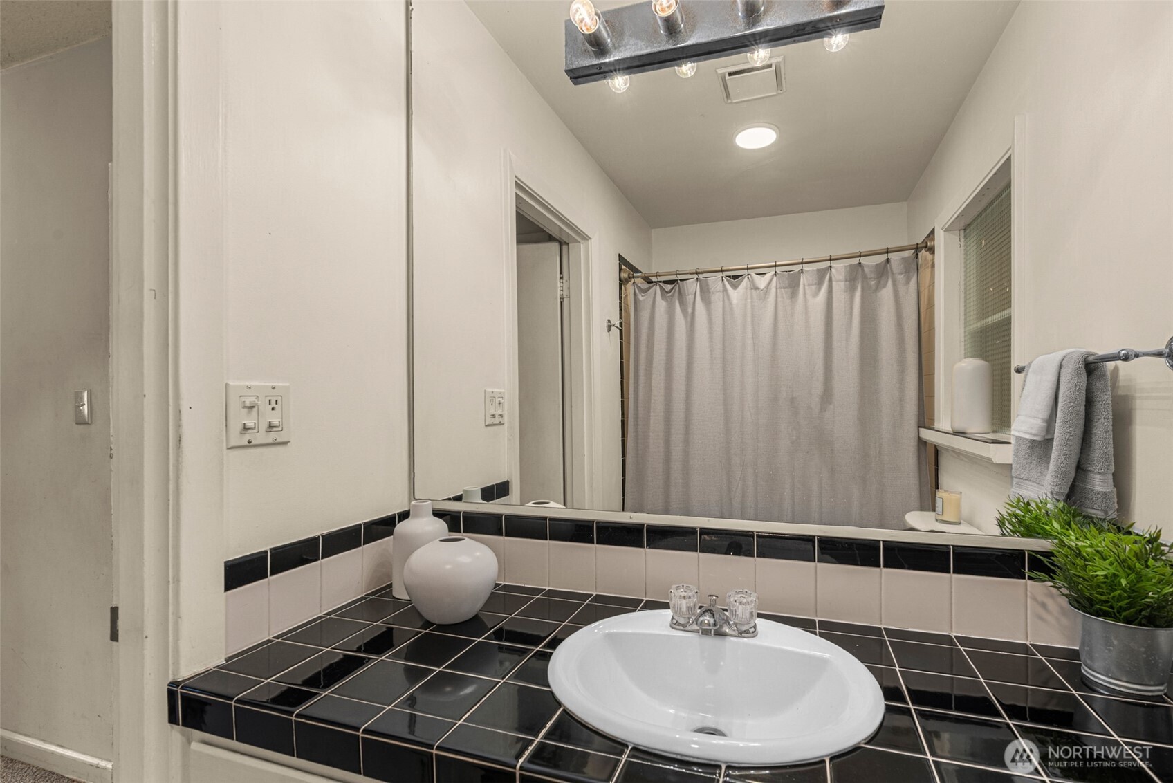 1225 Castlerock Avenue Property Photo 25