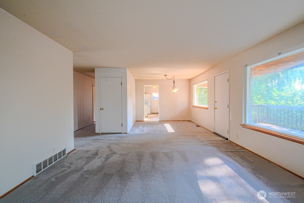 23427 28th Avenue Property Photo 9