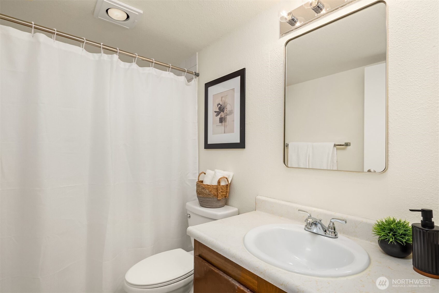 4727 W Lake Sammamish Parkway B206 Property Photo 8