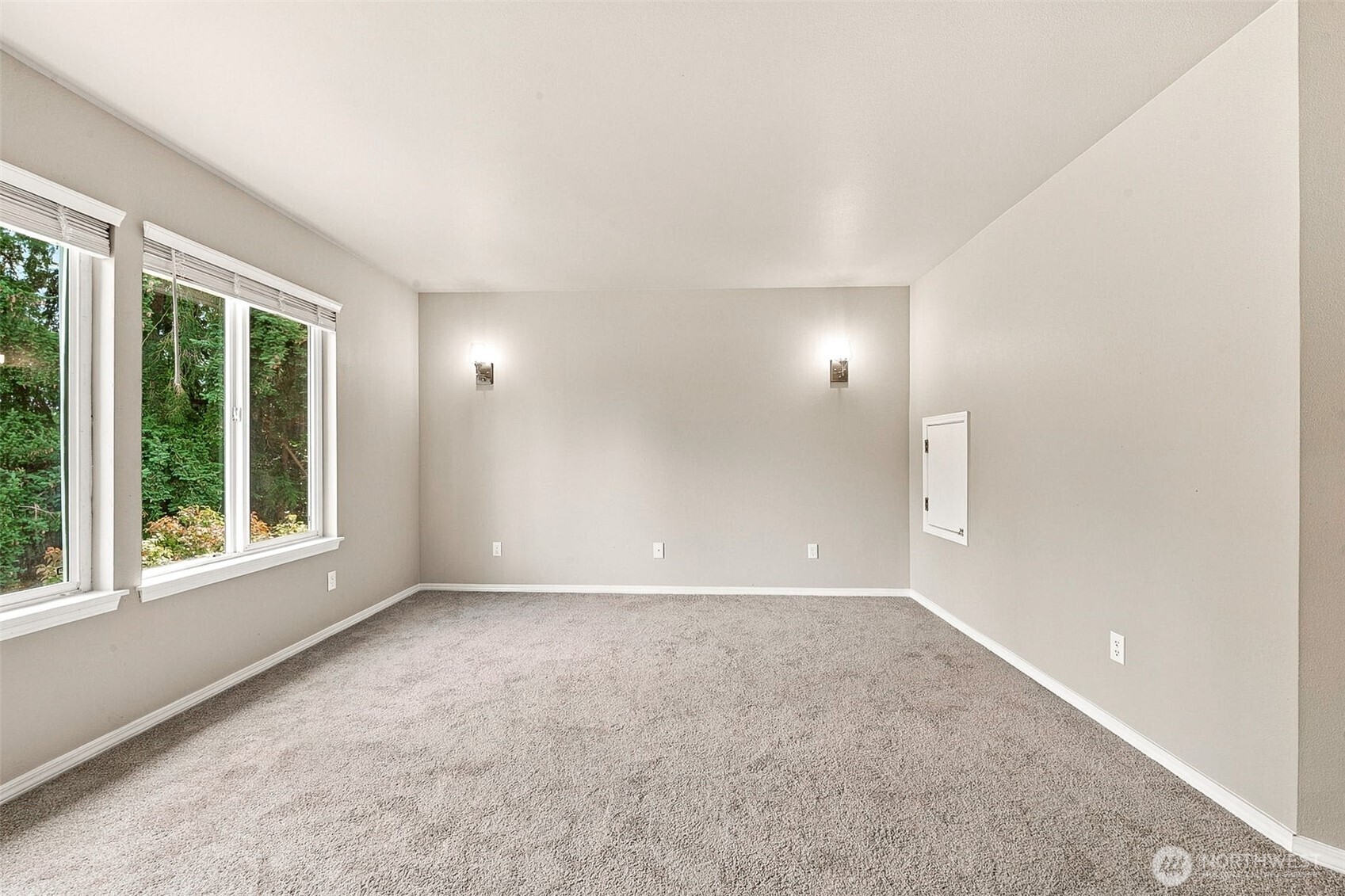19500 6th Avenue Property Photo 14