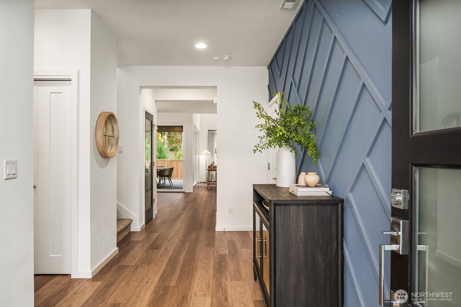 1486 Pratt Avenue Property Photo 4