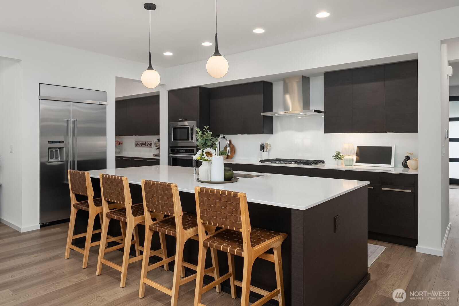1486 Pratt Avenue Property Photo 10