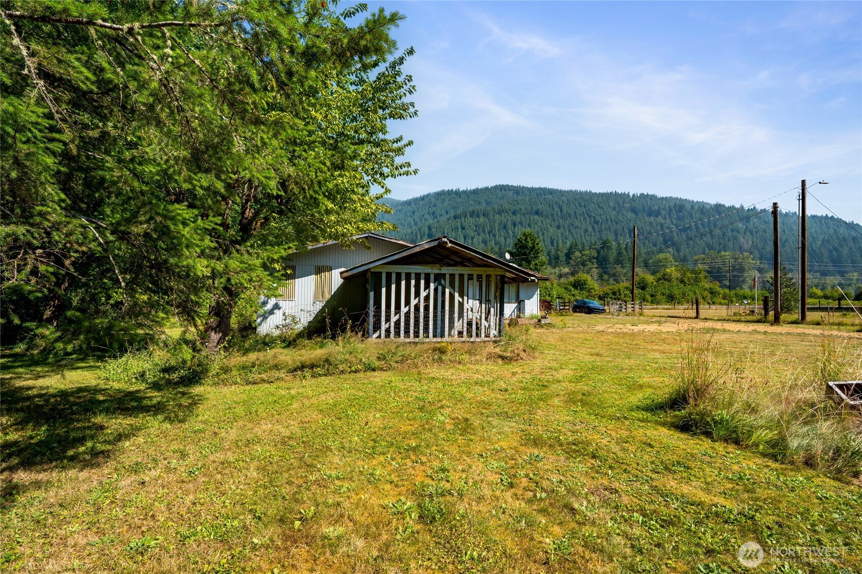 22520 State Route 706 Property Photo 11