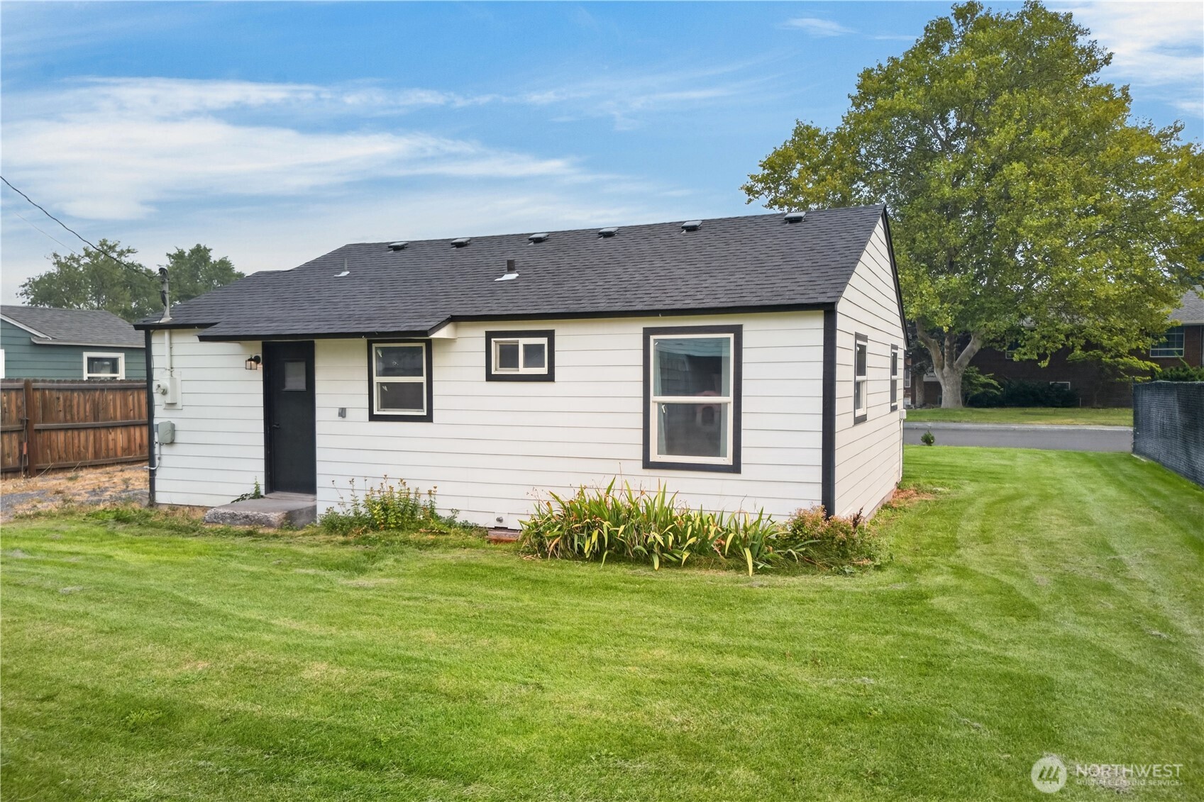 11 Ivy Street Property Photo 4