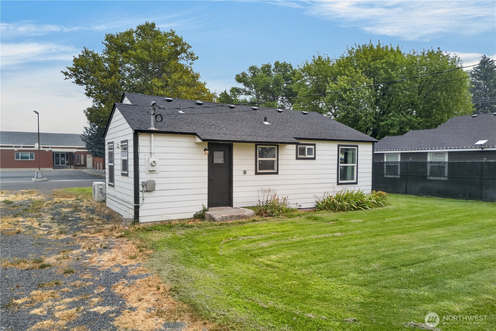 11 Ivy Street Property Photo 5