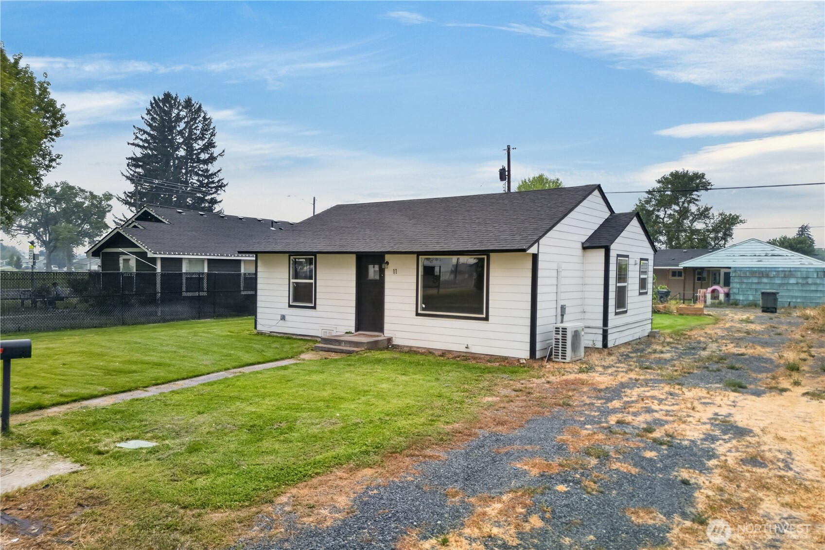 11 Ivy Street Property Photo 25