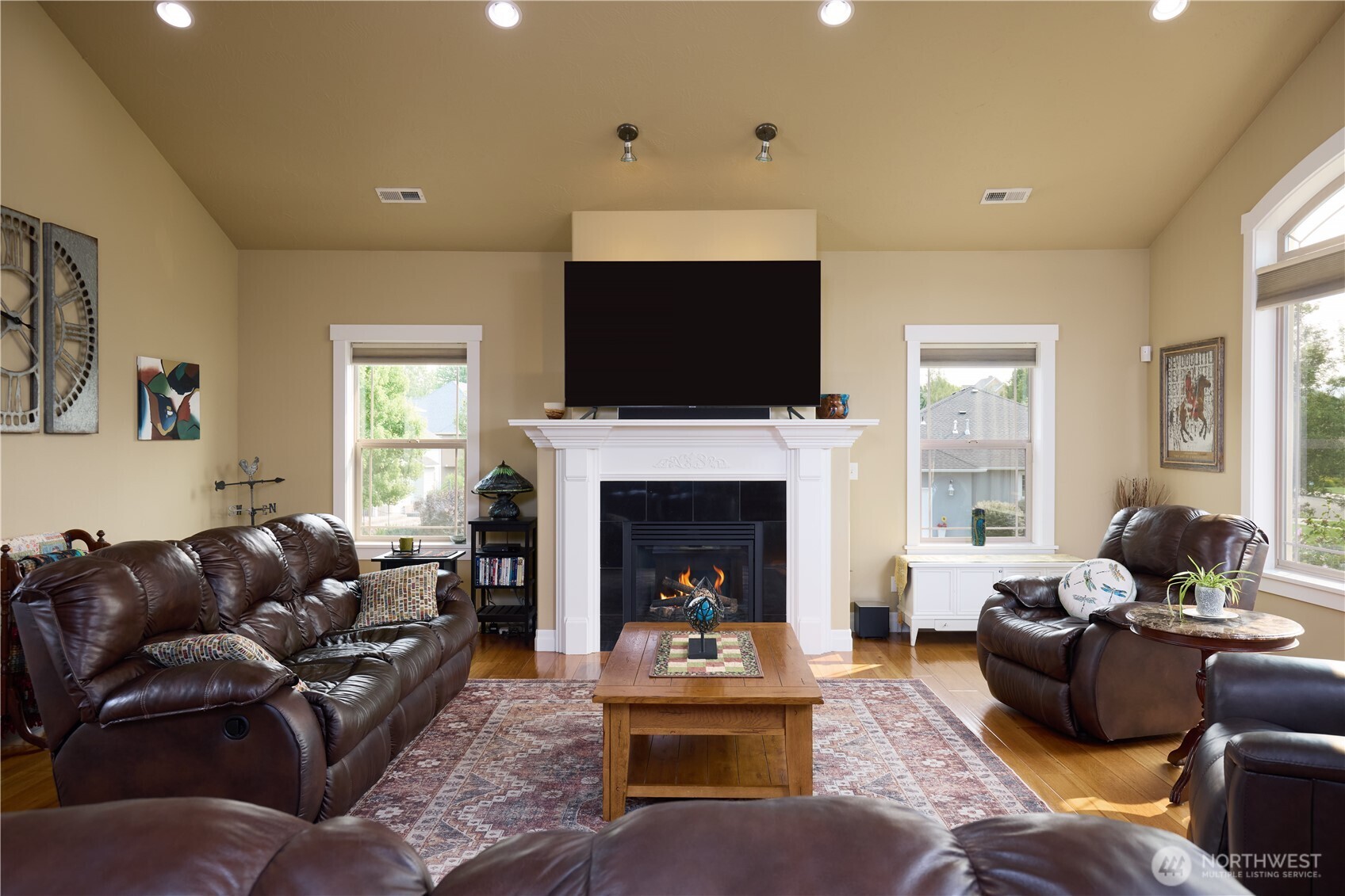 404 Coyote Ridge Dr Property Photo 4