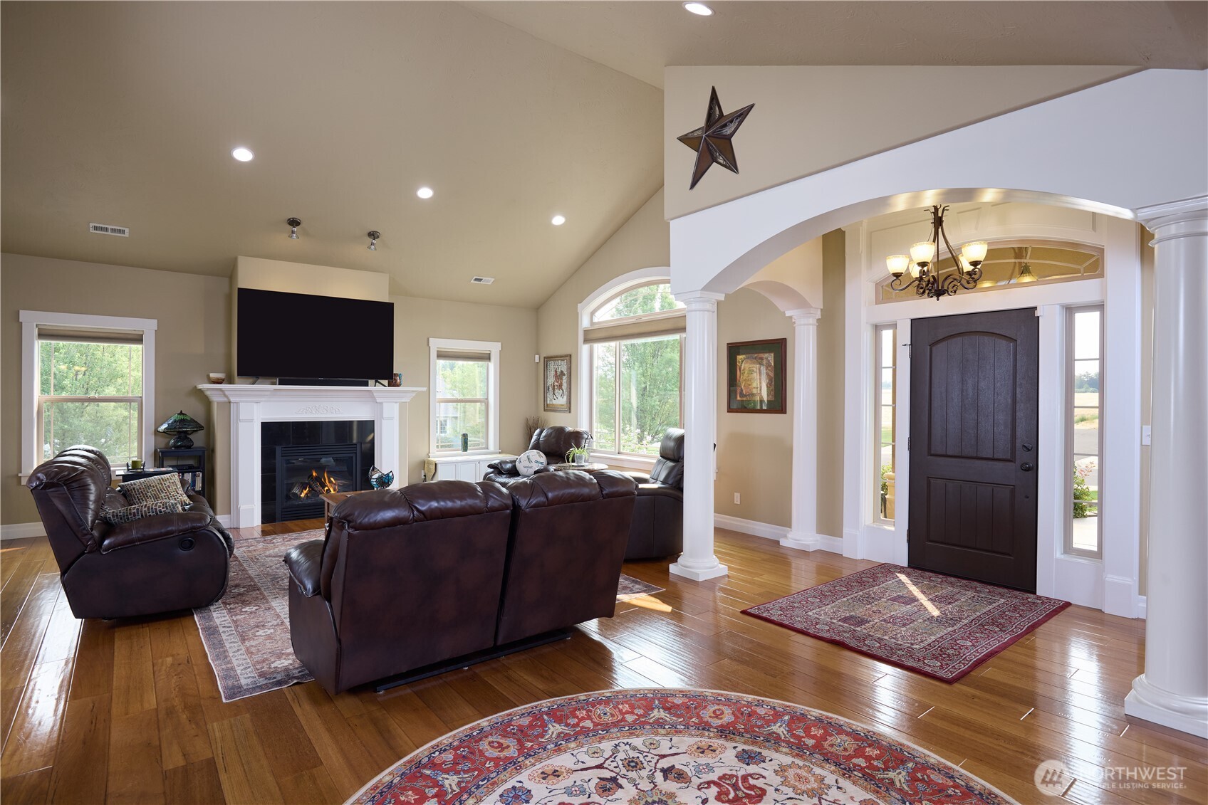 404 Coyote Ridge Dr Property Photo 5
