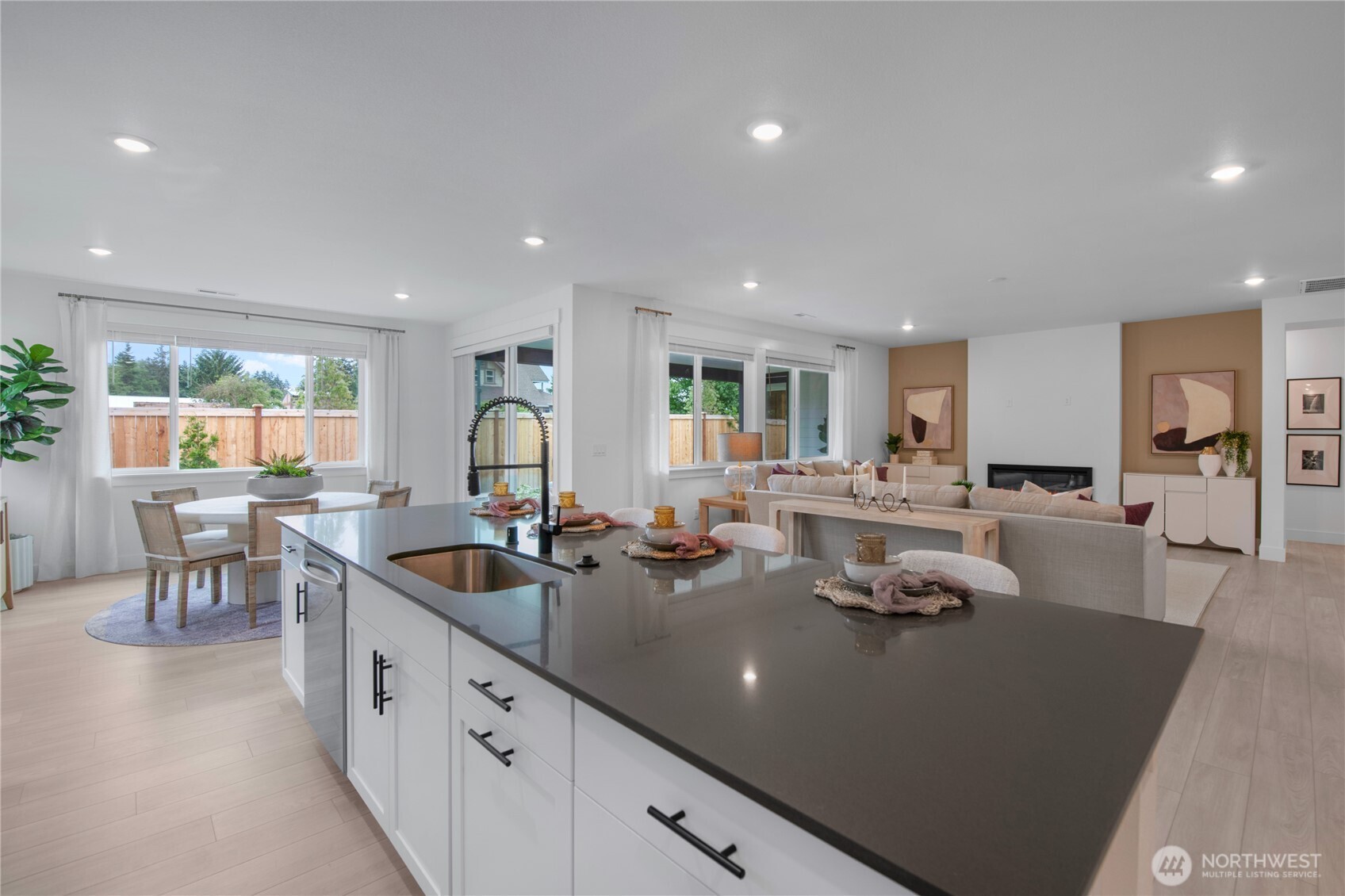 1210 Folgate Drive Property Photo 10