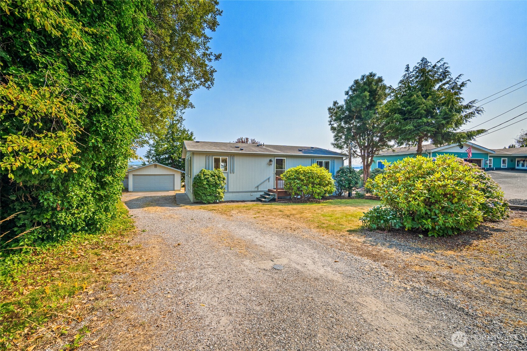 3735 Cyprus Way Property Photo 1
