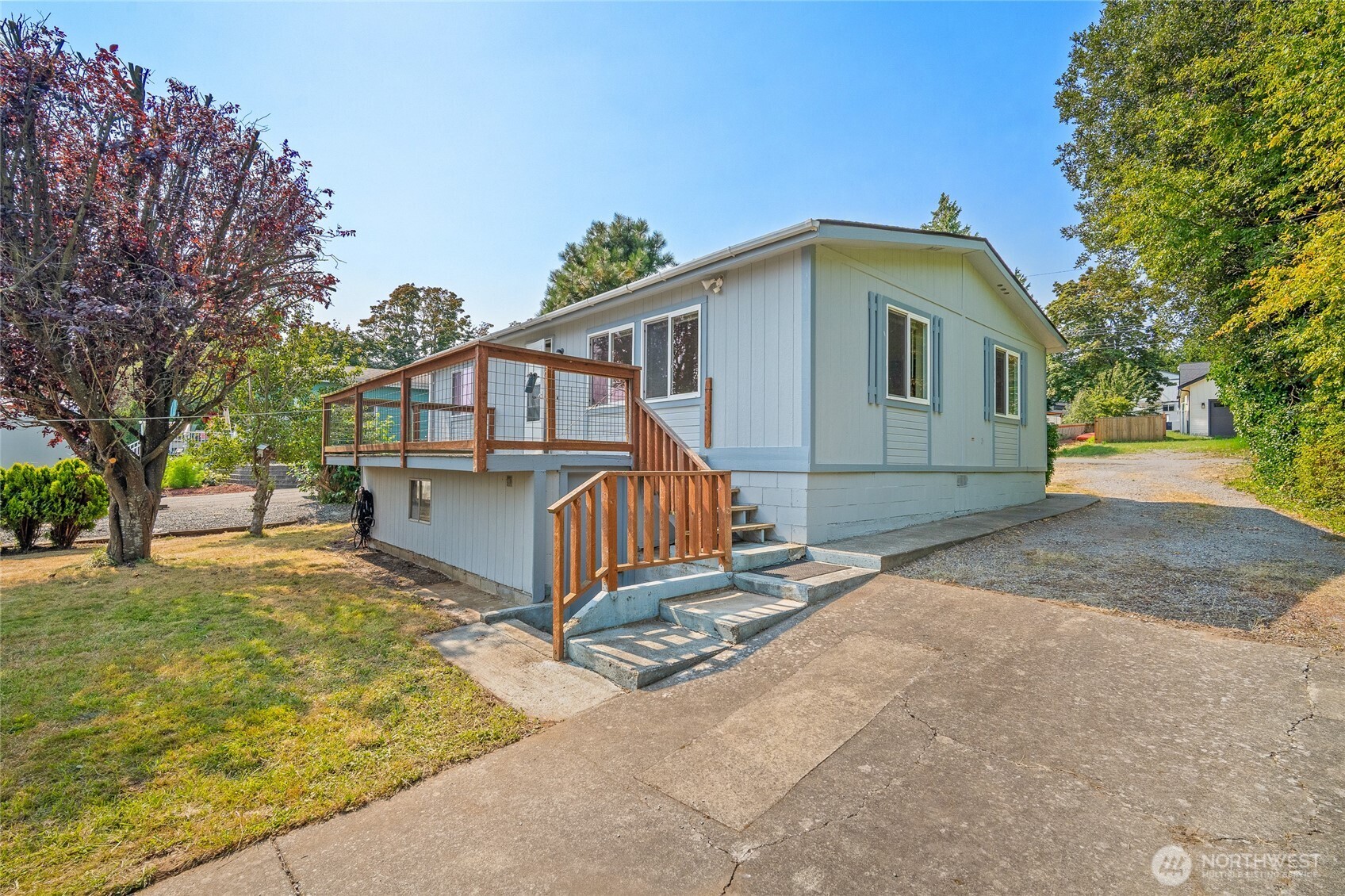 3735 Cyprus Way Property Photo 6