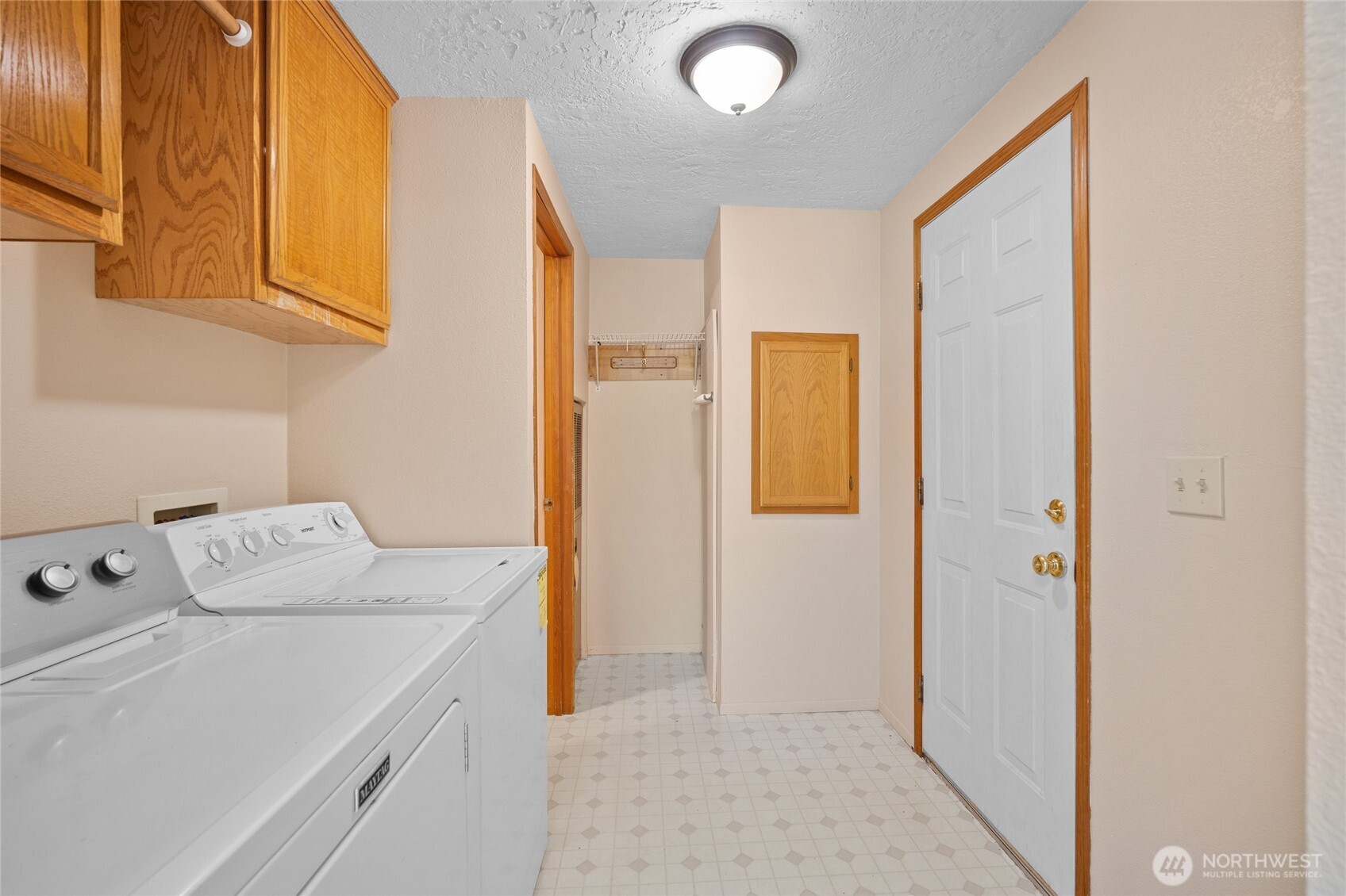 3735 Cyprus Way Property Photo 15