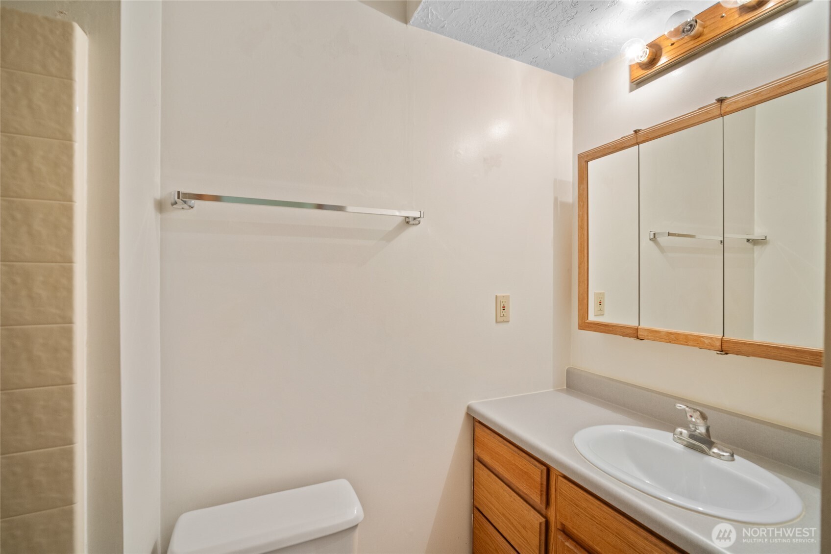 3735 Cyprus Way Property Photo 20