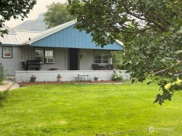 595 Sr 173 Property Photo 2