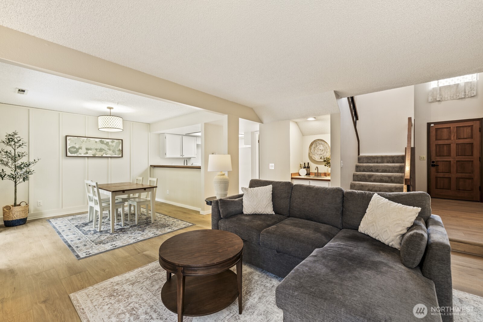 16014 Village Green Drive C Property Photo 2