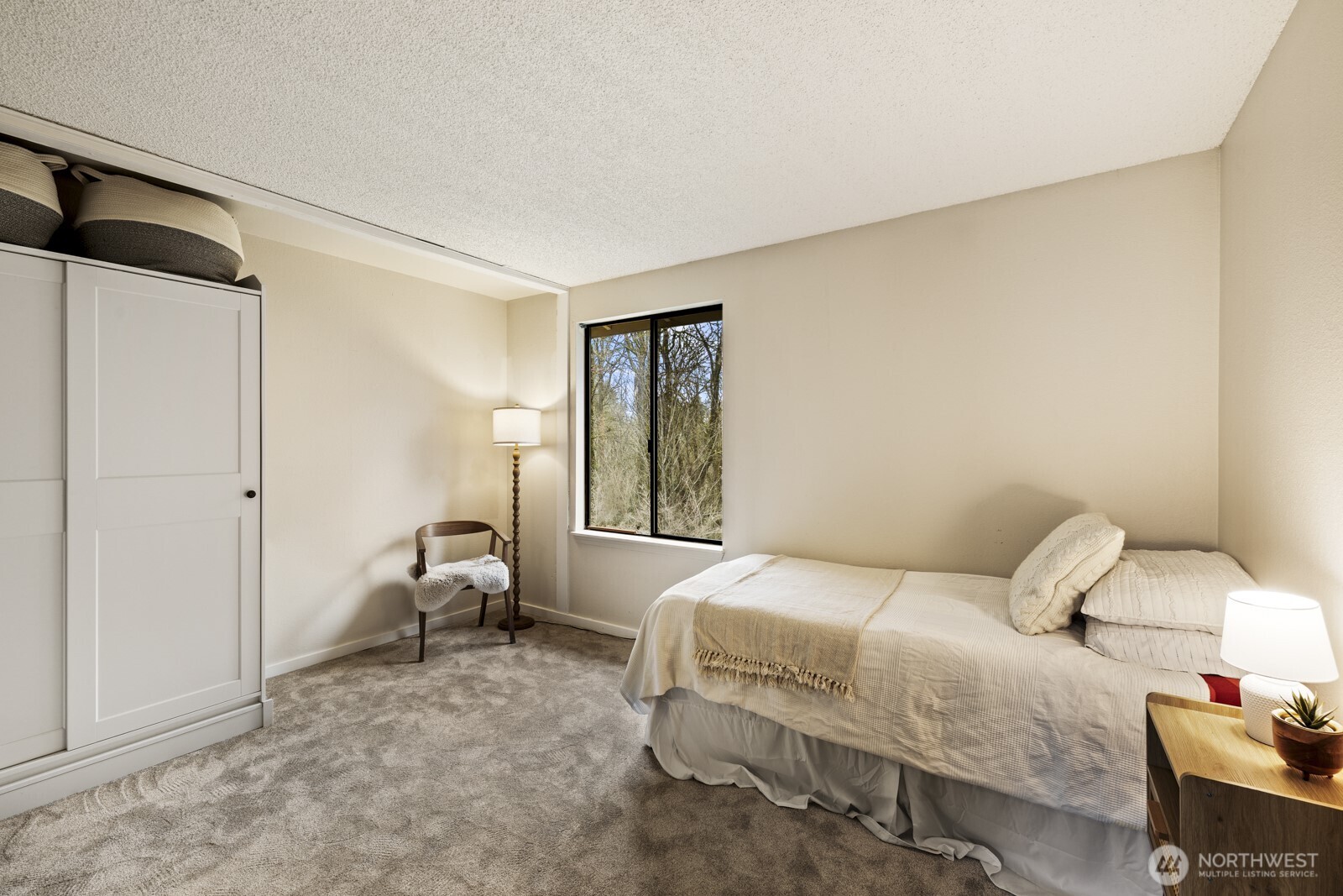 16014 Village Green Drive C Property Photo 16