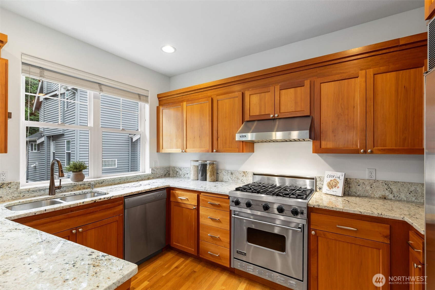 620 Lake Washington Boulevard Property Photo 2