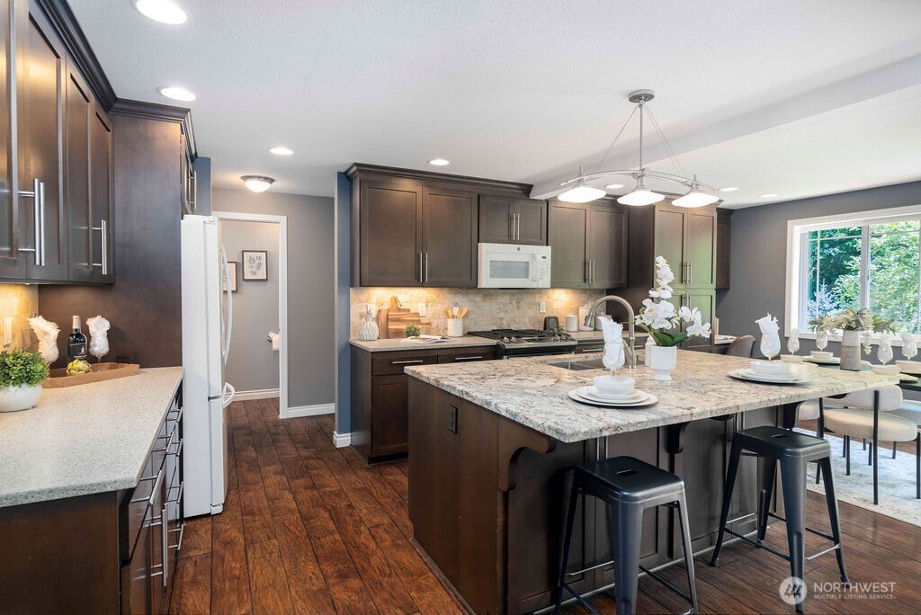 13107 58th Drive Property Photo 4