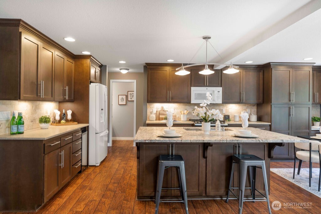 13107 58th Drive Property Photo 5