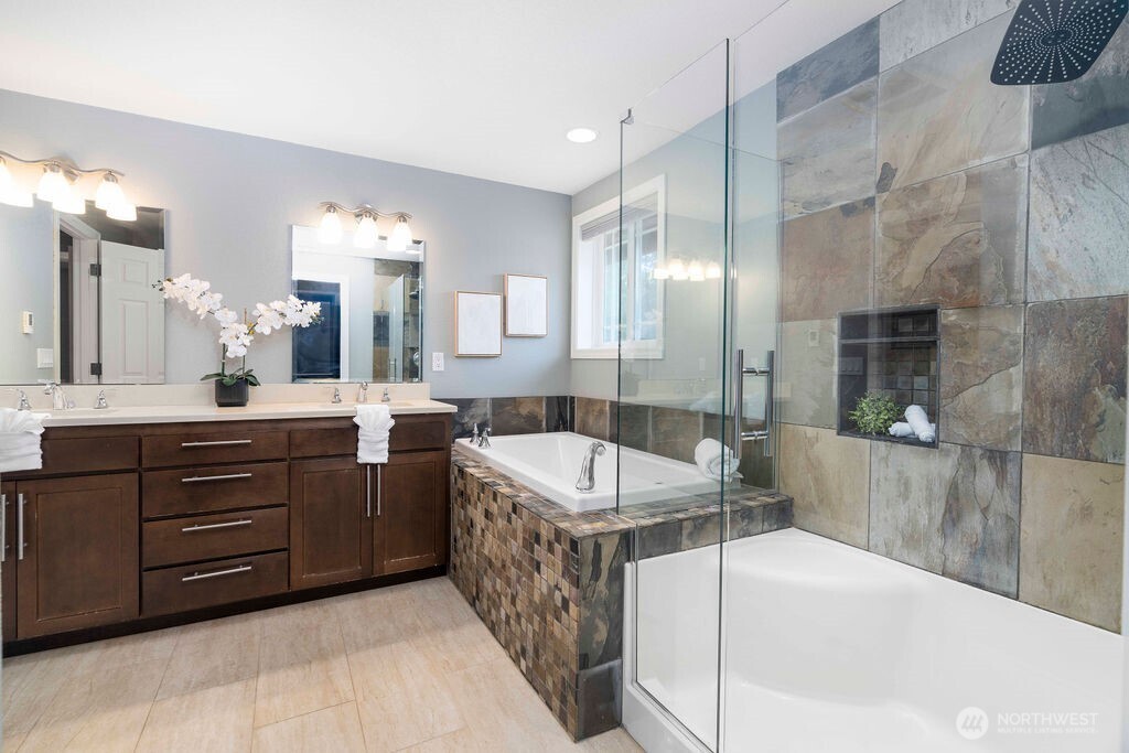 13107 58th Drive Property Photo 11