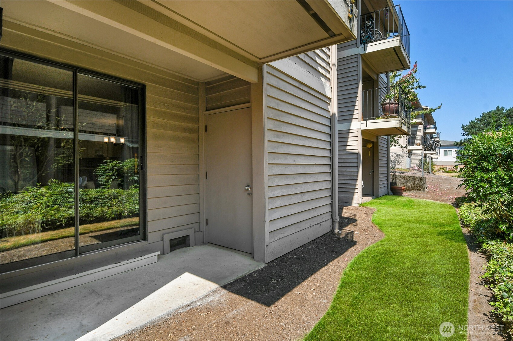 20131 W 61st Place D-103 Property Photo 18
