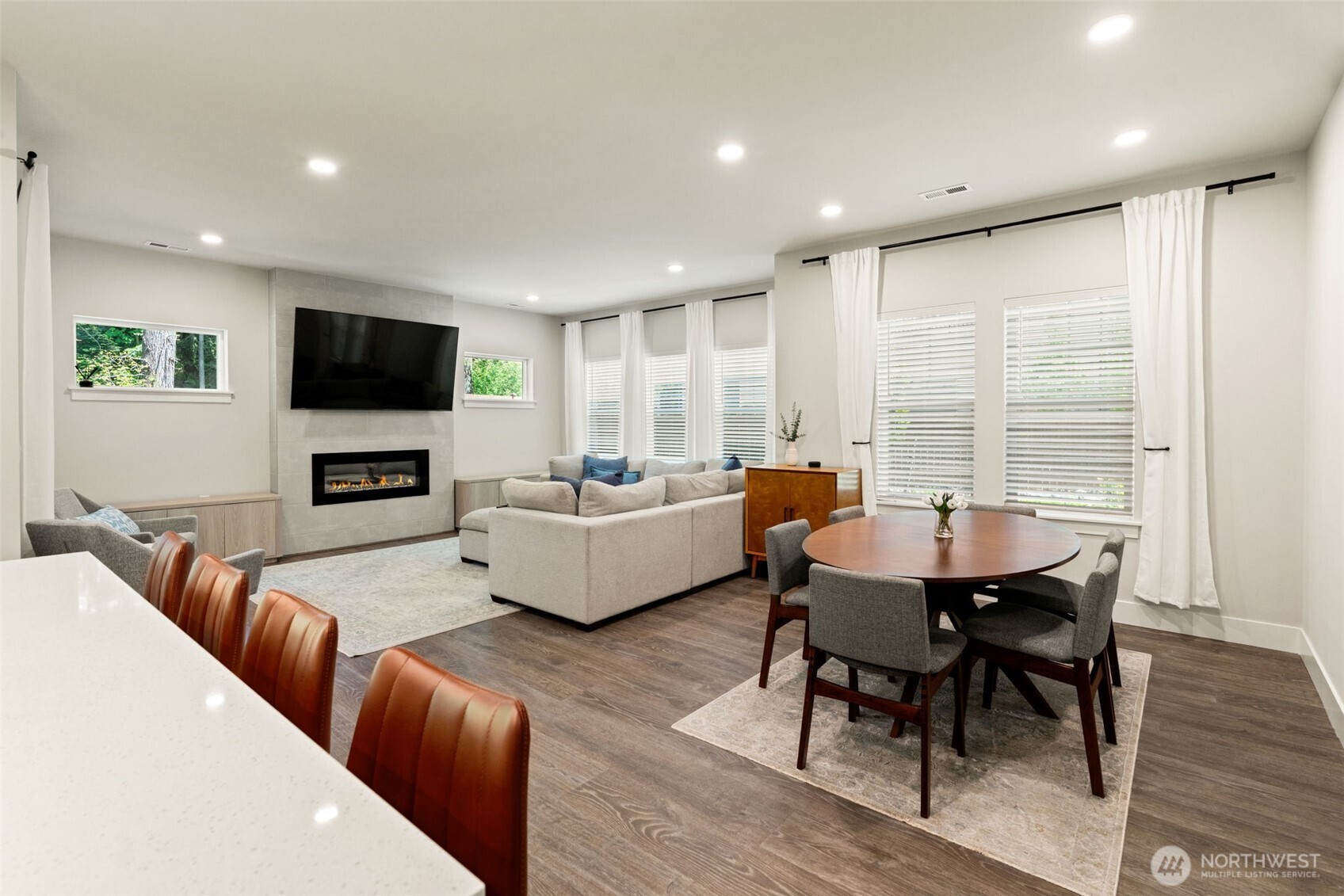 18804 14th Place Property Photo 8