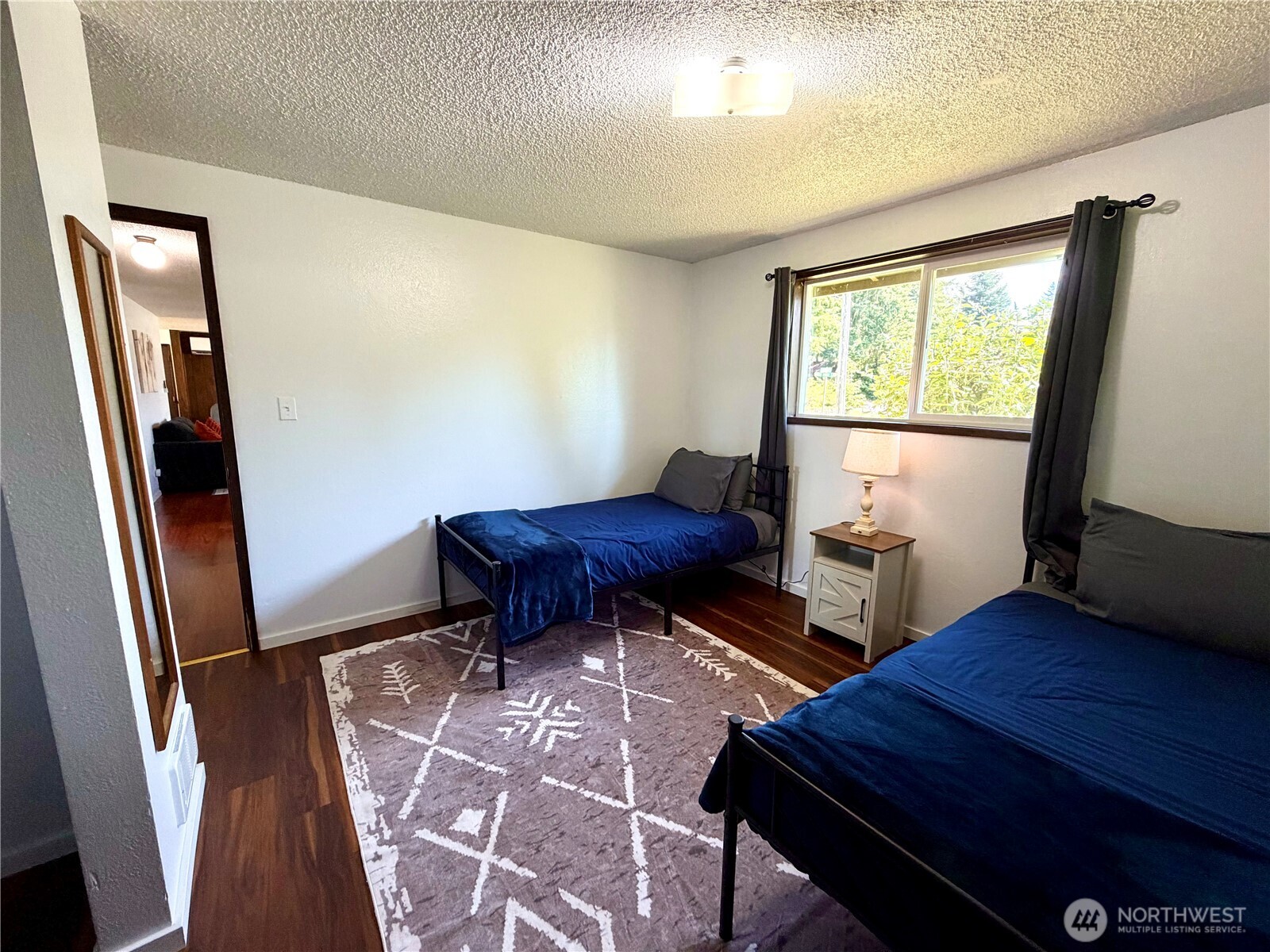 930 Robin Hood Loop Property Photo 15