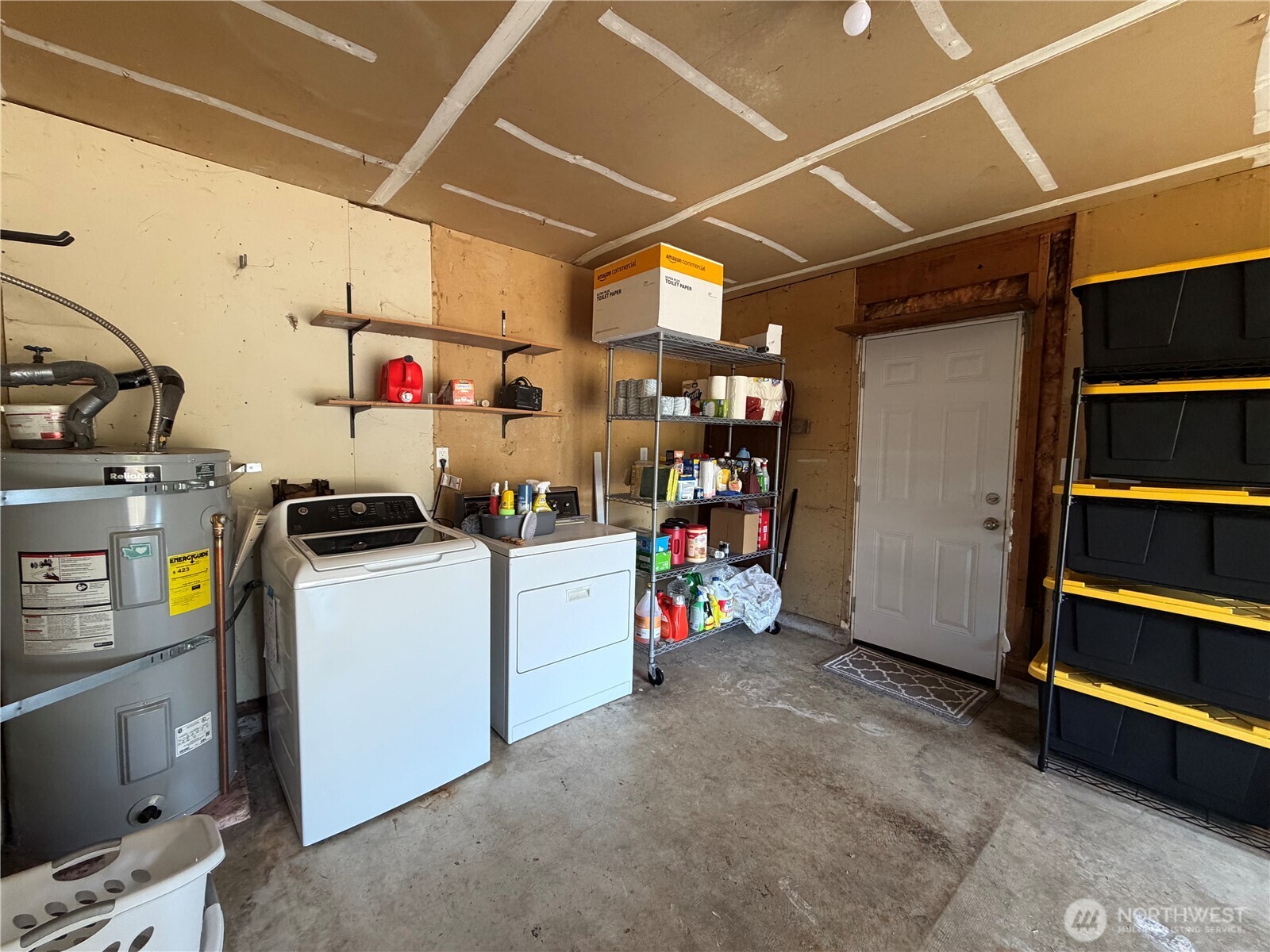 930 Robin Hood Loop Property Photo 17